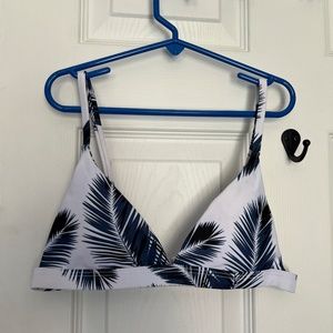 Women's Small Romwe Bathing Suit/ Bikini Top